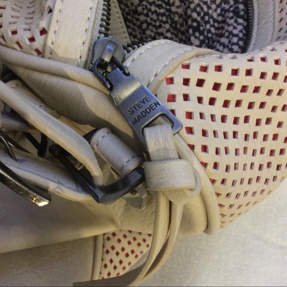 Steve Madden large vegan leather shoulder bag - Picture 6 of 12